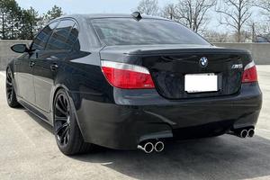 BMW M5 d'occasion 2006, conduite à gauche/droite - Product Image 4