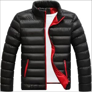 Nueva Chaqueta Acolchada de Lona Negra para Hombre con Cuello Alto y Logotipo Frontal, Diseño Sólido - Venta al Por Mayor OEM - Product Image 1