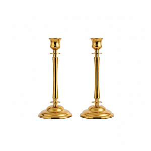 Elegantes Portavelas Cónicos de Metal Dorado, Juego de 2 Portavelas Clásicos de Aluminio Pulido para Decoración del Hogar y Suministros para Fiestas - Product Image 1