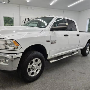 Camionnette RAM 2500 4x4 Crew Cab d'occasion haut de gamme 2019, propre, essence, pour livraison et construction, livraison à l'exportation - Product Image 1