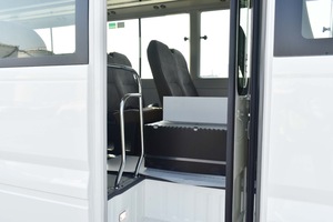 NUOVISSIMO TOYOTA COASTER 2025 - CILINDRI NON SPECIFICATI - 23+ POSTI - POTENZA NON SPECIFICATA - TRASMISSIONE AUTOMATICA - Product Image 3