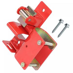 S16100500 Loquet de portail verrouillable à 1 voie-SpeeCo rouge pour portes de clôture de bétail - Product Image 2