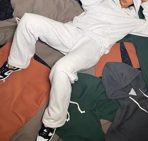 Ropa de Mujer de Alta Calidad, Conjunto de Dos Piezas Personalizado con Logotipo, Conjunto de Sudadera con Capucha de Dos Piezas para Mujer - Product Image 4