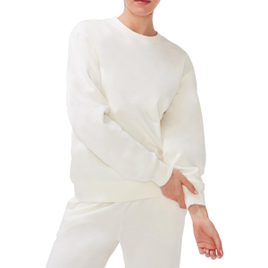 Ensemble de salon chaud pour femmes en gros-Tissu doux, fabriqué OEM et idéal pour une tenue décontractée ou l'entraînement Ensemble de 2 pièces - Product Image 4