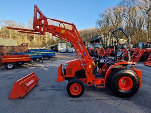 Tracteurs neufs KUBOTA ST401 c/w Loader (T1361) à vendre - Product Image 4