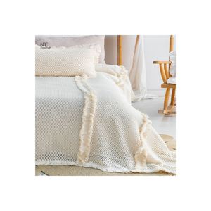 Copriletto King Size in pizzo e nappine lavorato a maglia in crema (240X260)