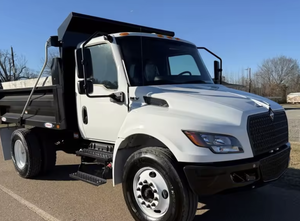 El mejor!! Camión Volquete Usado en Excelente Estado, Modelos 2024, 2023, 2020, Internationals MV607, Camión Volquete de 5/6 Yardas - Product Image 2