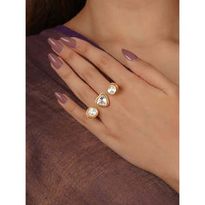 Bague Faux Polki Plaquée Or Couleur Blanche PK-R41 Bijou de Doigt Tendance et Élégant avec Incrustation Placage Or 18K - Product Image 2