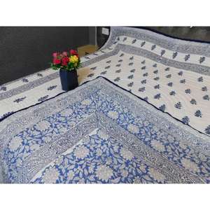 ผ้าห่มผ้าฝ้ายลายพิมพ์บล็อกแบบทำมือจากเมืองจัยปุระ ซางาเนรี เป็นมิตรกับสิ่งแวดล้อม ใช้ได้สองด้าน อุ่นสบายในฤดูหนาว เหมาะสำหรับใช้ในบ้านและโรงแรม - Product Image 4