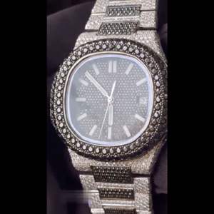 นาฬิกากลไกแบบฮิปฮอปสำหรับปลูกในห้องปฏิบัติการกำหนดเองได้รับการรับรองจากกรา - Product Image 6