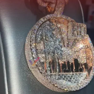 Colgante de Lujo Unisex de Plata de Ley 925 con Moissanita VVS de Corte Brillante, Diseño Personalizado Estilo Hip Hop, Chapado en Oro para Hombre y Mujer - Product Image 2