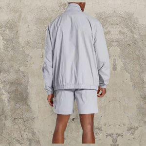 Ropa de calle personalizada, chándal ligero para hombre, conjunto de ropa deportiva de 2 piezas, cortavientos de nailon para gimnasio, conjunto de pantalones cortos Unisex de 2 piezas - Product Image 6