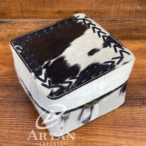 Usine Vente Chaude Stock En Cuir De Vachette Boîte À Bijoux Anneau Boucle D'oreille Collier Boîtes Ornement Organisé Cas De Stockage Personnalisés - Product Image 1