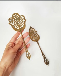 Servidor de pastel de cabeza con acabado dorado de diseñador, cortador de postres elegante para pasteles, pasteles, fiestas, bodas y eventos especiales - Product Image 2