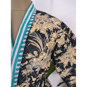 Kimono long brodé Kantha pour femmes, noir, style japonais, 100% coton pur avec ceinture - Vêtements de style japonais pour femmes - Product Image 2