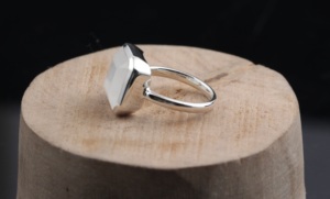 925 plata esterlina Arco Iris piedra lunar solitario anillo de moda bisel ajuste boda compromiso fiesta moda para mujeres - Product Image 2