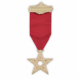 Passé Maître Souverain Allié Degrés Maçonniques Bijou de Poitrine Plaqué Or avec Ruban Blanc AMD Maçonnique Insigne de Cérémonie 2025 - Product Image 1