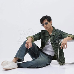 Venta caliente Nueva llegada Jeans Chaqueta para hombres Estilo único Transpirable Hombres Jeans Chaqueta en el mejor material - Product Image 5