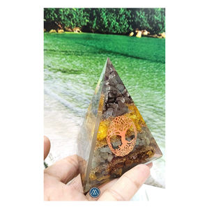 Nouvel arrivage Pyramide d'énergie Chakra Orgonite avec symbole FOL pour la protection des CEM Méditation Paix Richesse Pyramide Orgone en vrac - Product Image 4