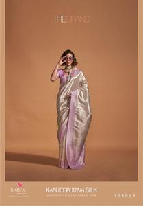 El último diseñador Kanjivaram Silk Weaving Zari Border Saree de Fab Zone - Product Image 5