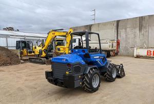 รถตักล้อยางขนาดเล็ก Hitachi New MultiOne 11.6K รุ่นใหม่ พร้อมรับประกัน 1 ปี จาก Eaton รวมมอเตอร์ เครื่องยนต์ แบริ่ง ปั๊ม เกียร์บ็อกซ์ PLC รับน้ำหนักได้มาก - Product Image 3