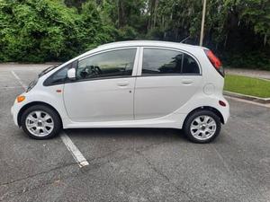 2012 I-Ml EV ES AWD, Batería de Litio, Hatchback, Neumáticos R18, Asientos de Cuero, Motor de Doble Tracción, Cámara Trasera - Product Image 5