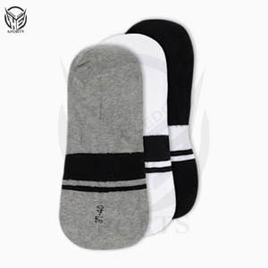 Chaussettes de créateur personnalisées en Offre Spéciale avec logo de marque Chaussettes imprimées jacquard brodées en gros pour enfants Chaussettes personnalisées pour hommes et femmes - Product Image 1