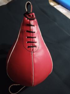 Ballon de frappe rapide en cuir PU à double extrémité, sac de vitesse suspendu en forme de poire avec équipement d'entraînement de réaction visuelle, ballon d'entraînement de boxe - Product Image 3
