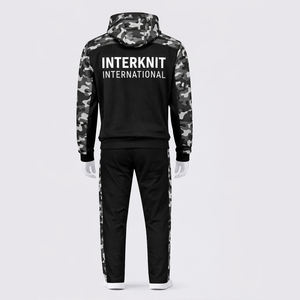 Conjunto Deportivo Personalizado para Hombre de Dos Piezas, Estilo Vintage con Estampado de Camuflaje, Sudadera con Cremallera y Pantalones Deportivos para Entrenamiento - Product Image 1