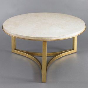 Elegante y moderno soporte de metal para pasteles con líneas limpias y base equilibrada, ideal para mesas de postres, exhibiciones de pasteles y cenas - Product Image 4