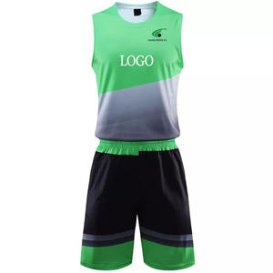 Uniforme de baloncesto directo de fábrica Logotipo personalizado Ropa deportiva de equipo para hombres Jersey y pantalones cortos de poliéster de secado rápido Hecho en Pakistán - Product Image 2