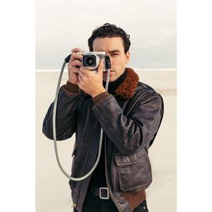 Appareil photo numérique compact Hodinkee by Leica Q2 'Ghost' avec compatibilité carte SD - Product Image 5