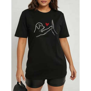 Blusa de viscosa de manga corta con cuello redondo y estampado de perros divertidos para mujer de Jane - Top cómodo y elegante para el día a día - Product Image 4