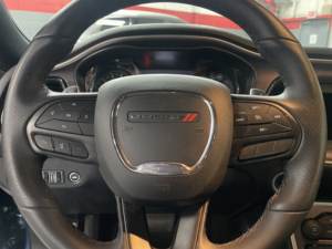 Bien entretenu et propre 2022 Dod_ge Challenger GT V6 3.6L RWD - Product Image 5