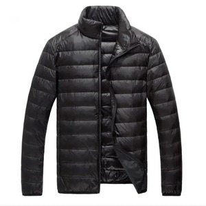Chaqueta con capucha y cremallera para hombre de tendencia Chaqueta acolchada de calidad premium de secado rápido Fabricante OEM Chaqueta de invierno al por mayor - Product Image 5