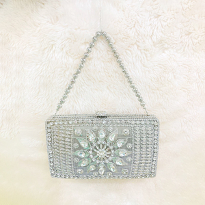Sac de soirée en métal en pierre de cristal pour femmes de luxe artisanal exquis pour événements prestigieux fêtes et mariages à la mode - Product Image 1