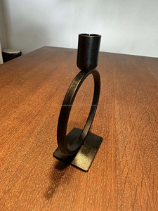 Bougeoir en métal forgé fait à la main en fer forgé Type d'anneau de luxe Design avec pot à bougie - Product Image 3