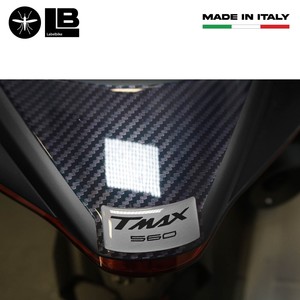 Adesivo Protettivo 3D in Resina per Serbatoio Yamaha Tmax 2022-2025 - Product Image 3