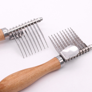 หวีแผงคอสแตนเลสพร้อมด้ามไม้สำหรับตัดแต่งขนม้าและสุนัขเครื่องมือขนแผงคอแบบนำกลับมาใช้ใหม่ได้ - Product Image 3