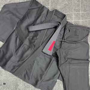 Uniforme de karaté personnalisable avec logo personnalisé pour vêtements d'arts martiaux et d'entraînement - Product Image 2