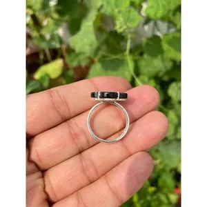 <b>925</b> <b>Silver</b> Clover <b>Ring</b> <b>with</b> Black Onyx Hand-Designed Licensed Private Brand Jewelry for Gift - Product Image 4
