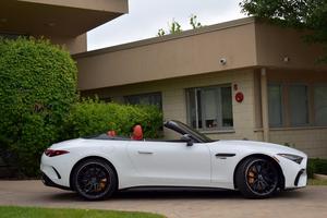 Mercedes-Benz SL AMG SL63 Cabriolet 2022 Très Propre, Essence, Transmission Automatique, Sièges en Cuir, Caméra Arrière 360° - Product Image 2