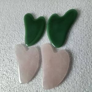 Guasha พลอยธรรมชาติที่กำหนดเองทำจากโรสควอตซ์และอัญมณีหยกเหมาะสำหรับการขายโดยการนวดและศิลปิน - Product Image 3