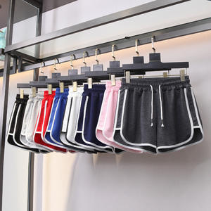 กางเกงขาสั้นใส่วิ่งออกกำลังกายของผู้ชายกางเกงขาสั้นใส่เล่นกีฬาผ้าโพลีเอสเตอร์ S-4XL สีสันสดใสโลโก้ออกแบบได้ตามต้องการ - Product Image 3