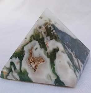 Exportateur indien de pierre pyramidale en cristal d'aventurine verte pour l'abondance ou la chance et la croissance spirituelle au prix direct d'usine - Product Image 2