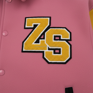 Veste universitaire en mélange de laine avec manches en cuir PU souple, veste universitaire en chenille à logo personnalisé jaune rose pour hommes - Product Image 6