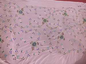 Tissu brodé à la main en soie 100% avec des perles, point de croix, léger, tricoté en chaîne, accessoire écologique, fait à la main, motif central - Product Image 4