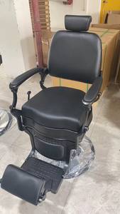 Fauteuil de Barbier Hydraulique Noir en Cuir PU avec Appui-tête pour Salon de Coiffure - Product Image 3