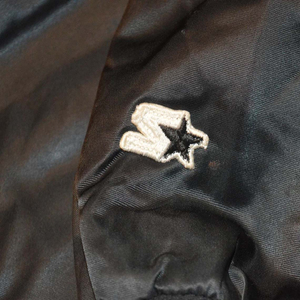 Chaquetas de invierno para hombre, chaqueta de satén estilo callejero para hombre con decoración bordada, servicio OEM disponible - Product Image 4