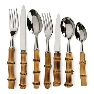 Juego de cucharas y cubiertos de acero inoxidable elegantes para regalo de boda con diseño real y logotipo personalizado, mango de resina blanca, gran oferta - Product Image 4